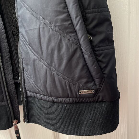 Prana Esla Vest Small Black Quilted Fleece Lined Zip Front Jacket 1962091 $145 - Picture 4 of 8